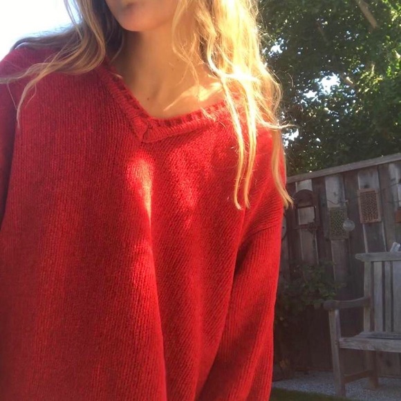 Long sleeve pullover boxy velvety chenille red sweater - Picture 4 of 5